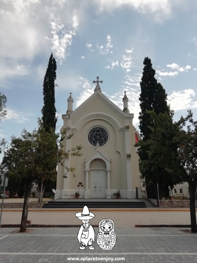 The most noticeable building in Nono - the church of San Juan Bautista 